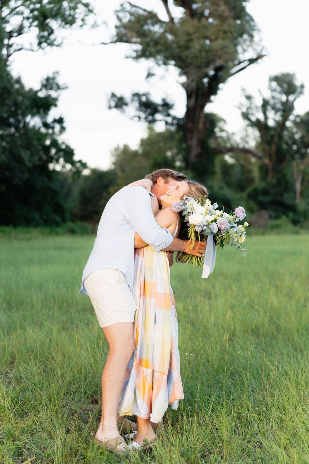 Gender Reveal Photo Ideas From an At-Home Session in Houston