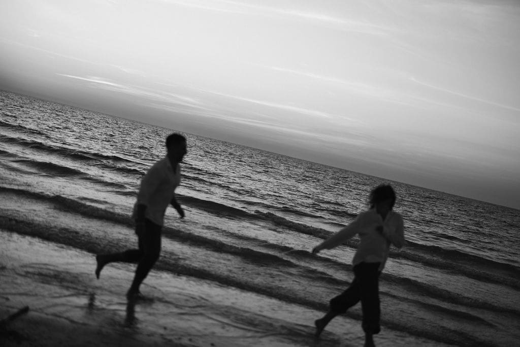 An Intimate Destination Elopement in Florida with Family, Courthouse Vows, and Beach Portraits